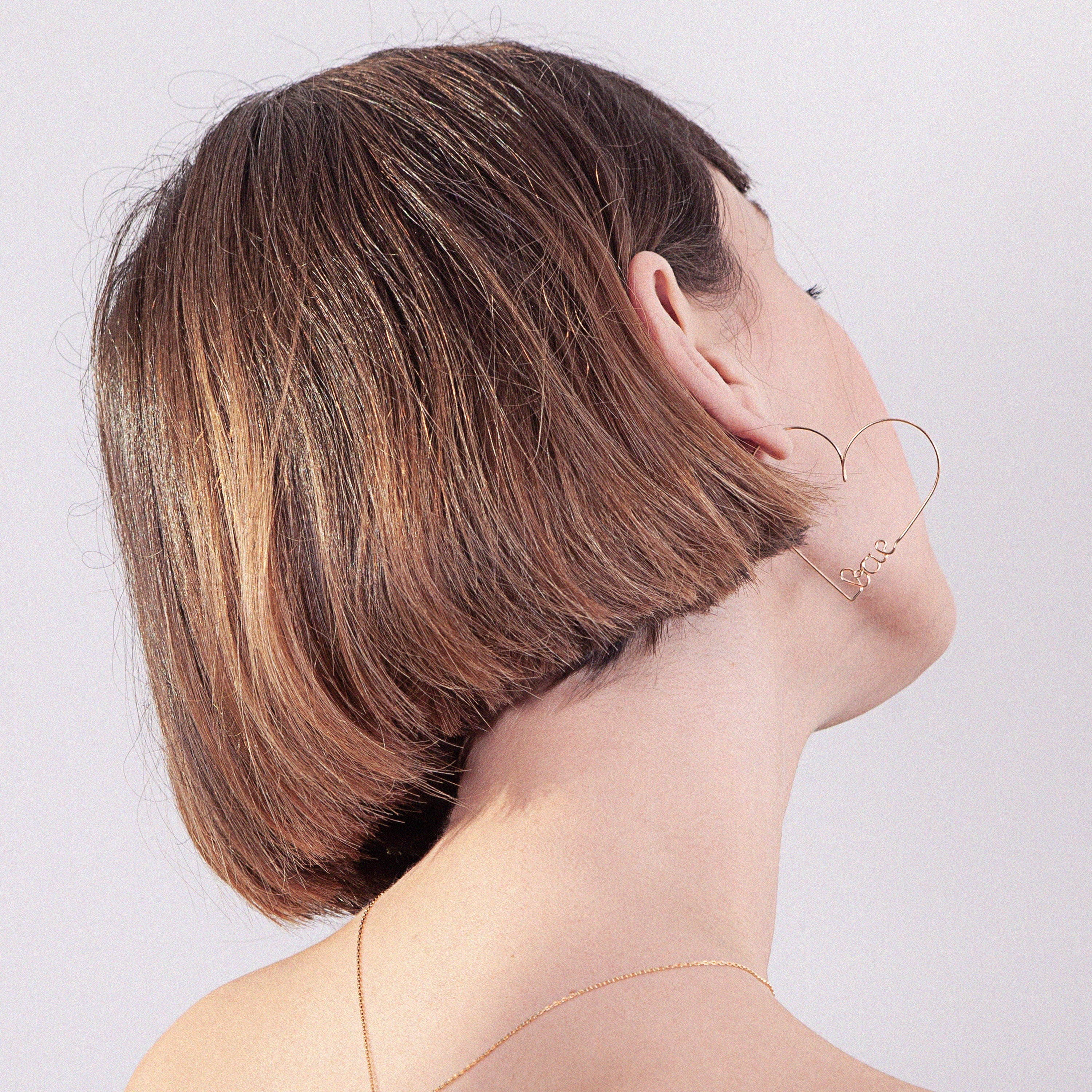 Les Créoles Originales Personnalisées : Le Grand Retour d’un Bijou Iconique