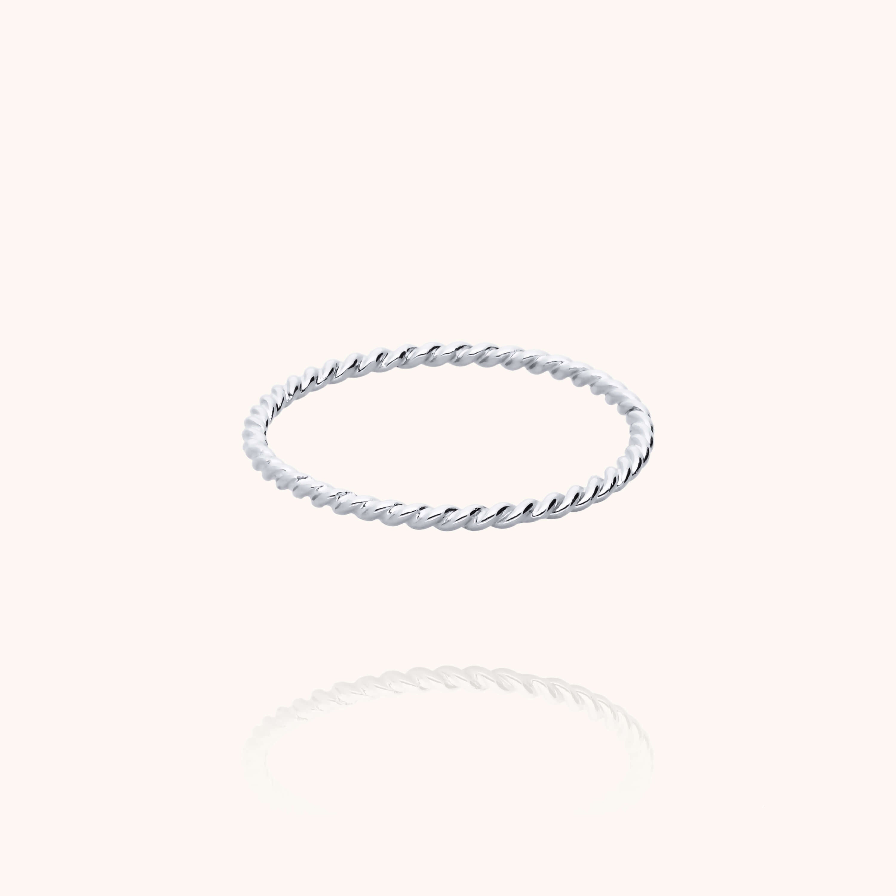 Bague Héra Torsadée n°2 - or blanc 750/1000 initiale personnalisée Atelier Paulin