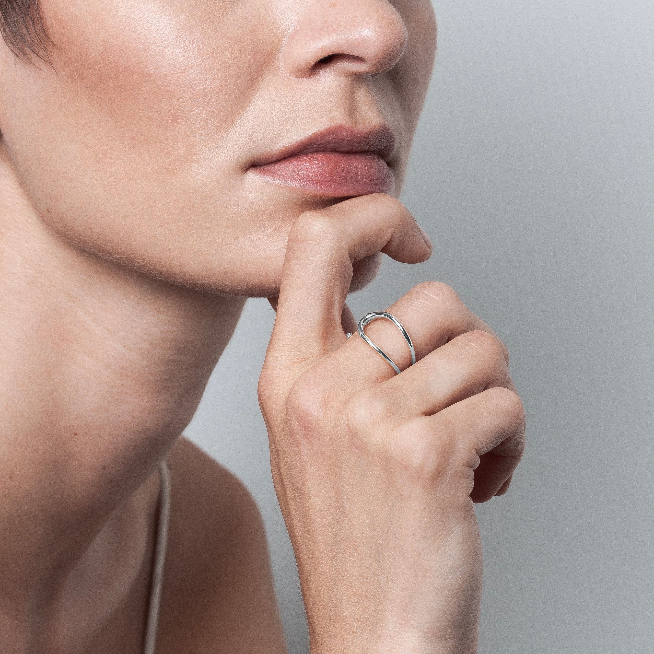 Bague Outline Lettre L — cadeau de luxe artisanal