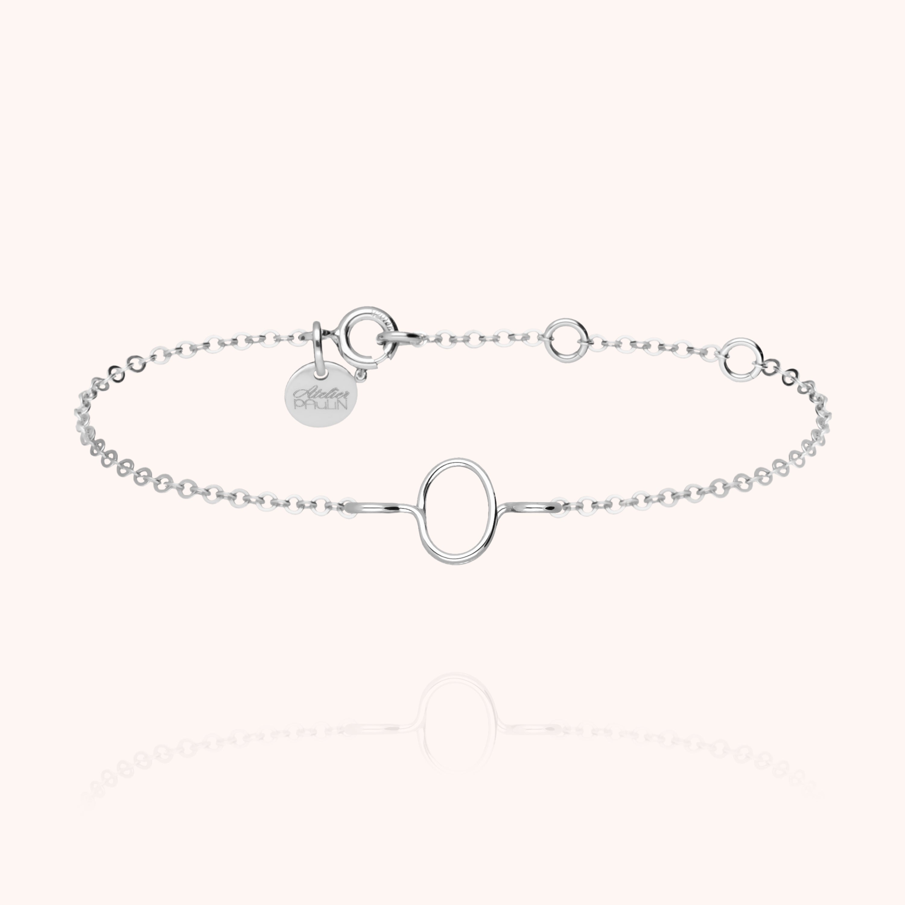 Bracelet Chaîne Initiale porté au poignet — qualité artisanale garantie