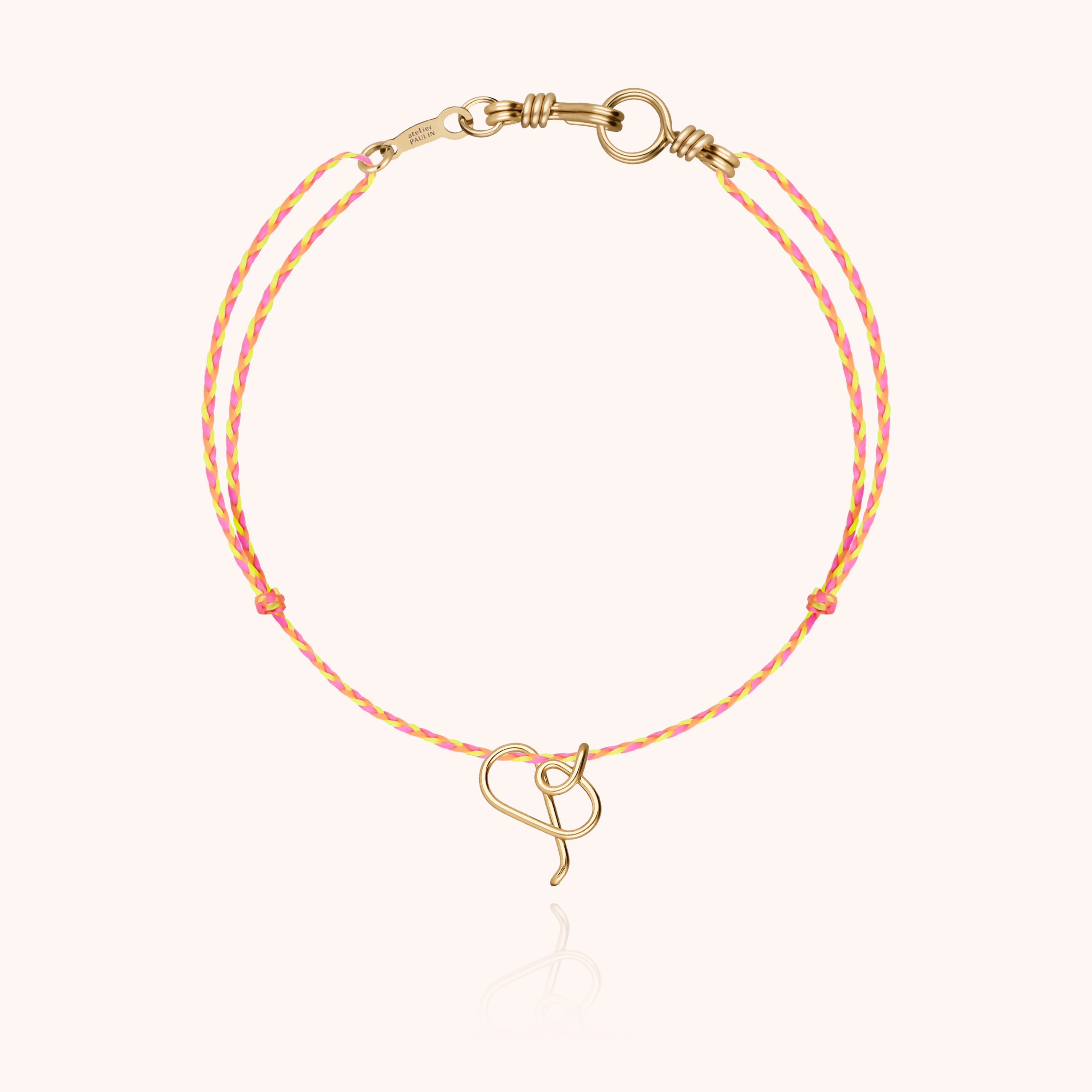Bracelet Cordon Initiale Mini Attache moi en or jaune laminé — bracelet personnalisable Atelier Paulin