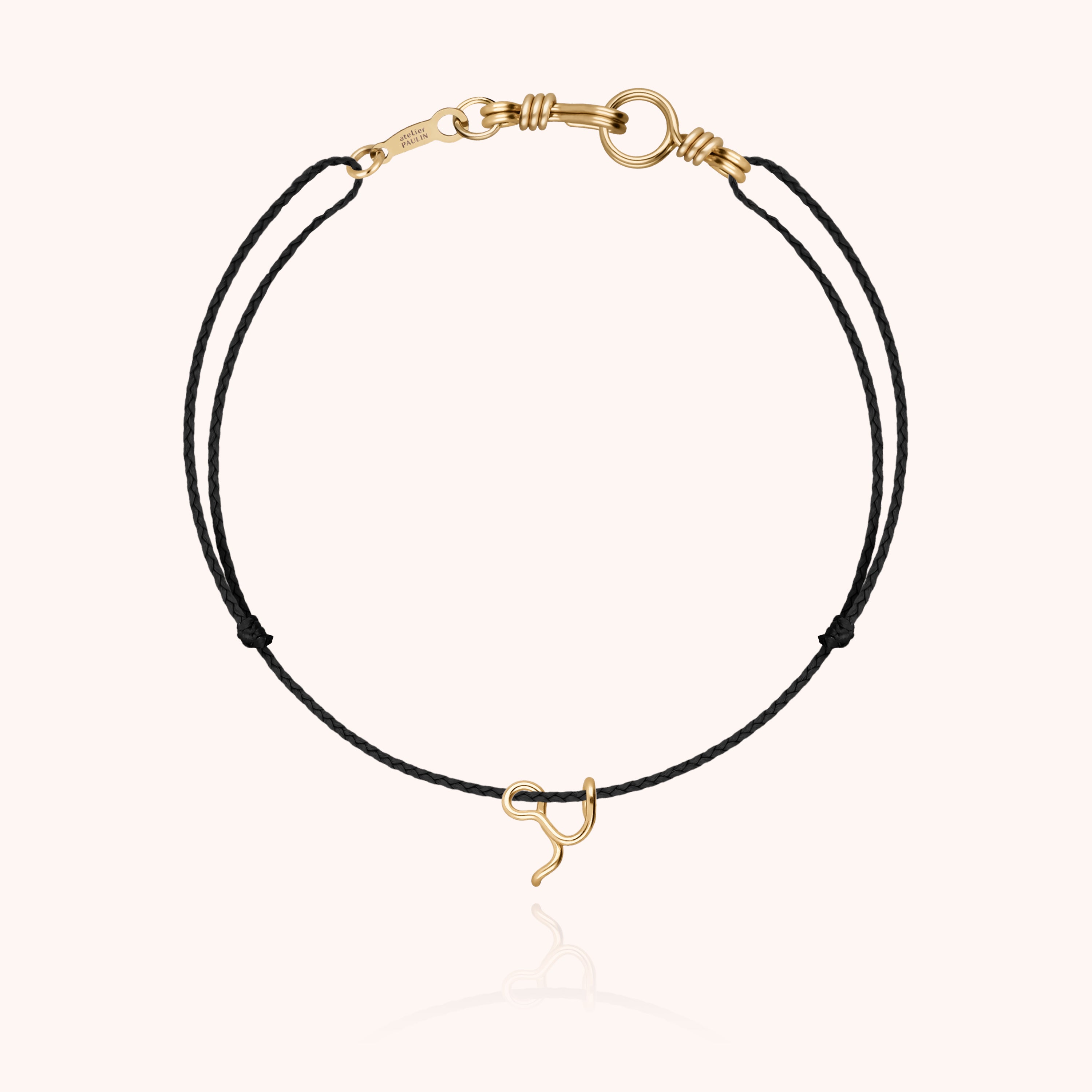 Bracelet Cordon Initiale Mini Attache moi en or jaune laminé — bracelet personnalisable Atelier Paulin