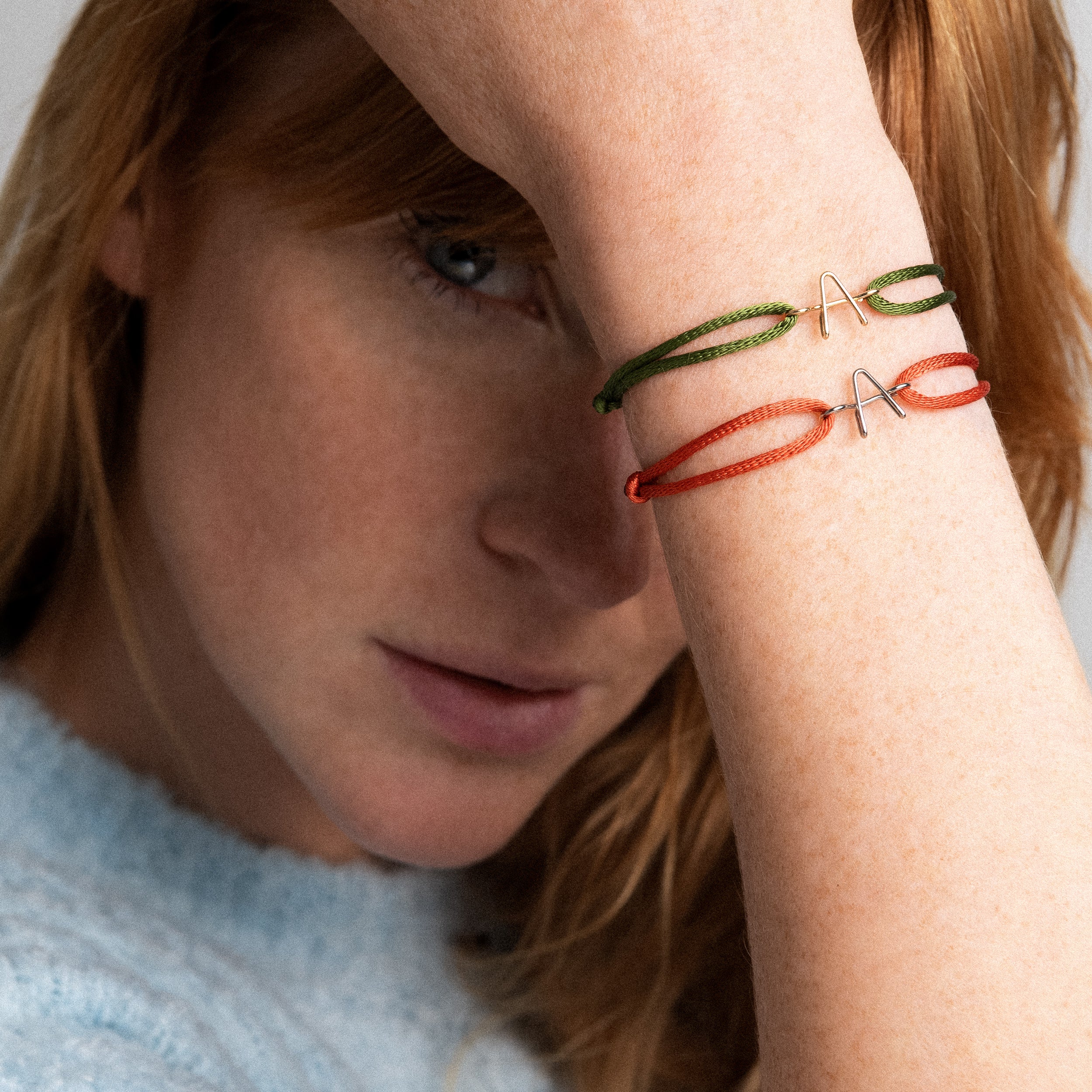 Bracelet Cordon Capitale Initiale - or blanc 750/1000