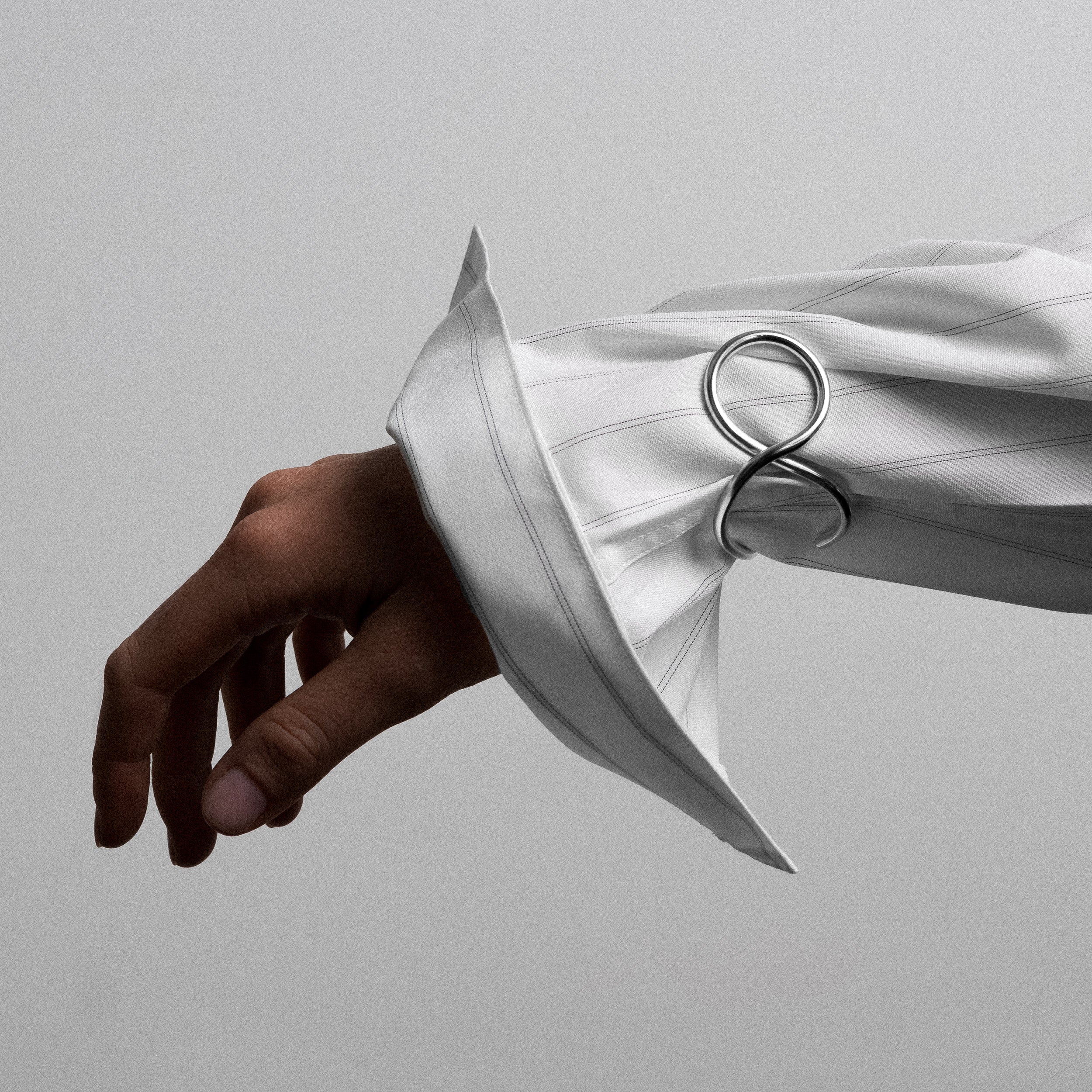 Bracelet Manchette Outline Lettre V - argent