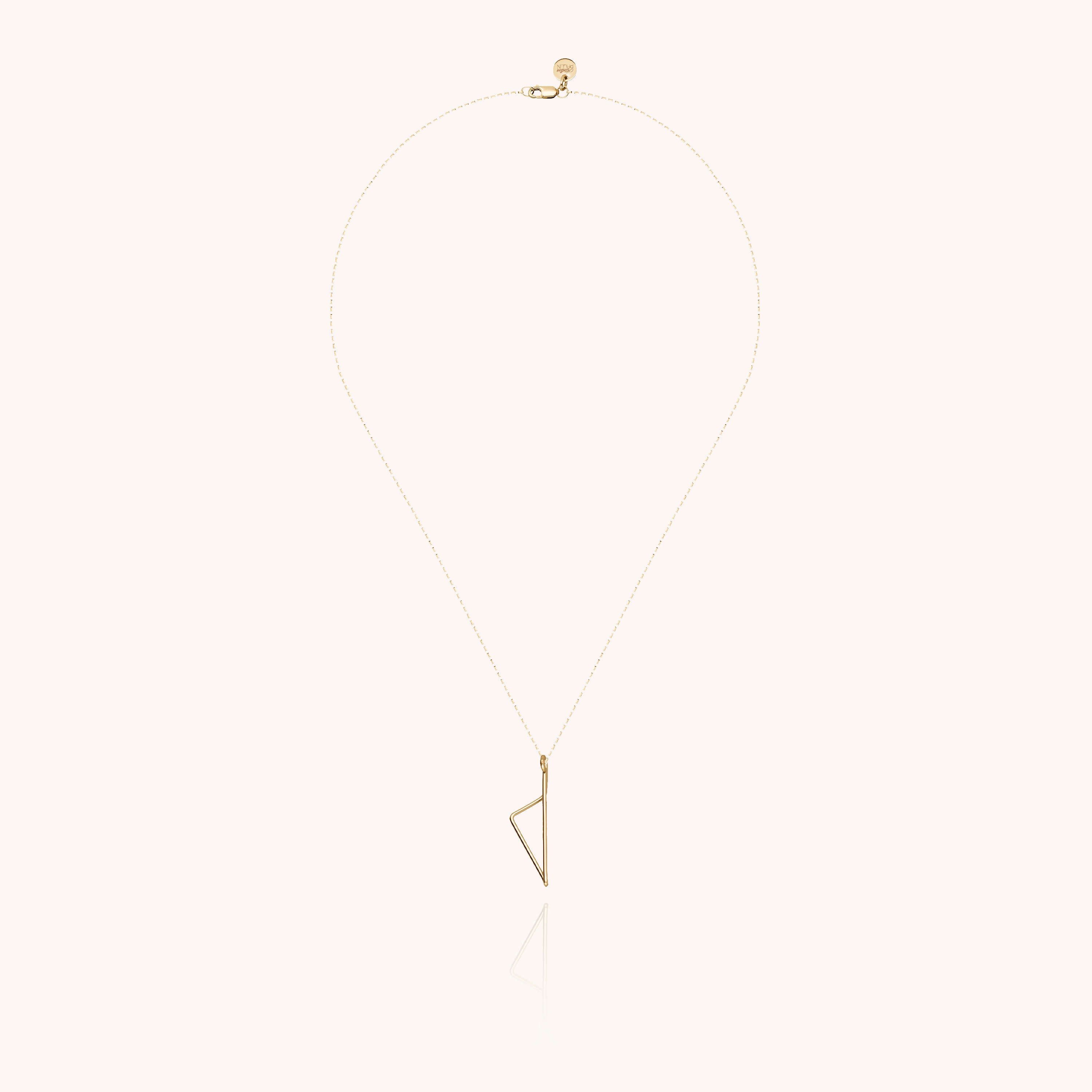 Collier Corsica porté au cou — or jaune laminé livraison express sécurisée