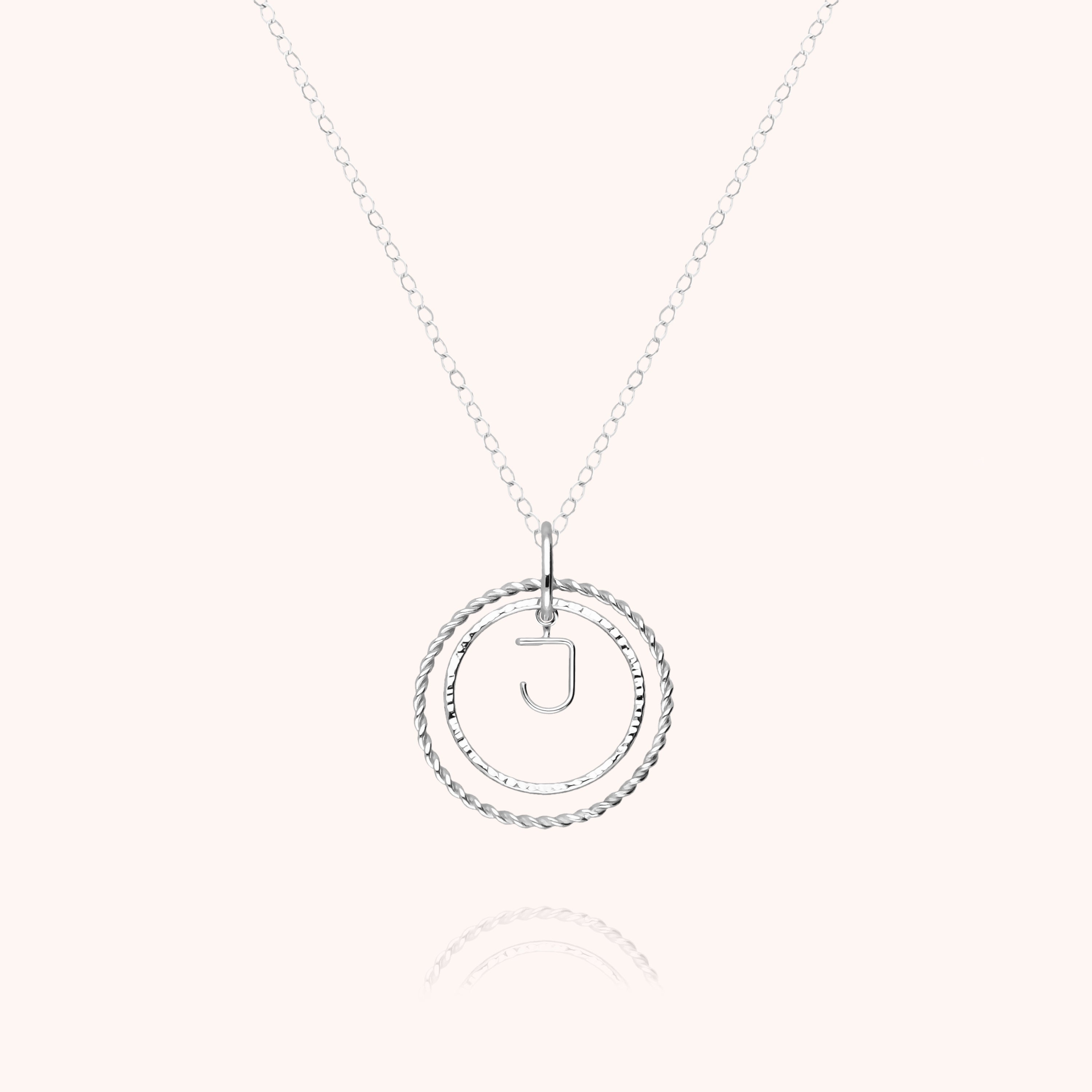 Collier Médaille Initiale — bijou artisanal collier livraison express