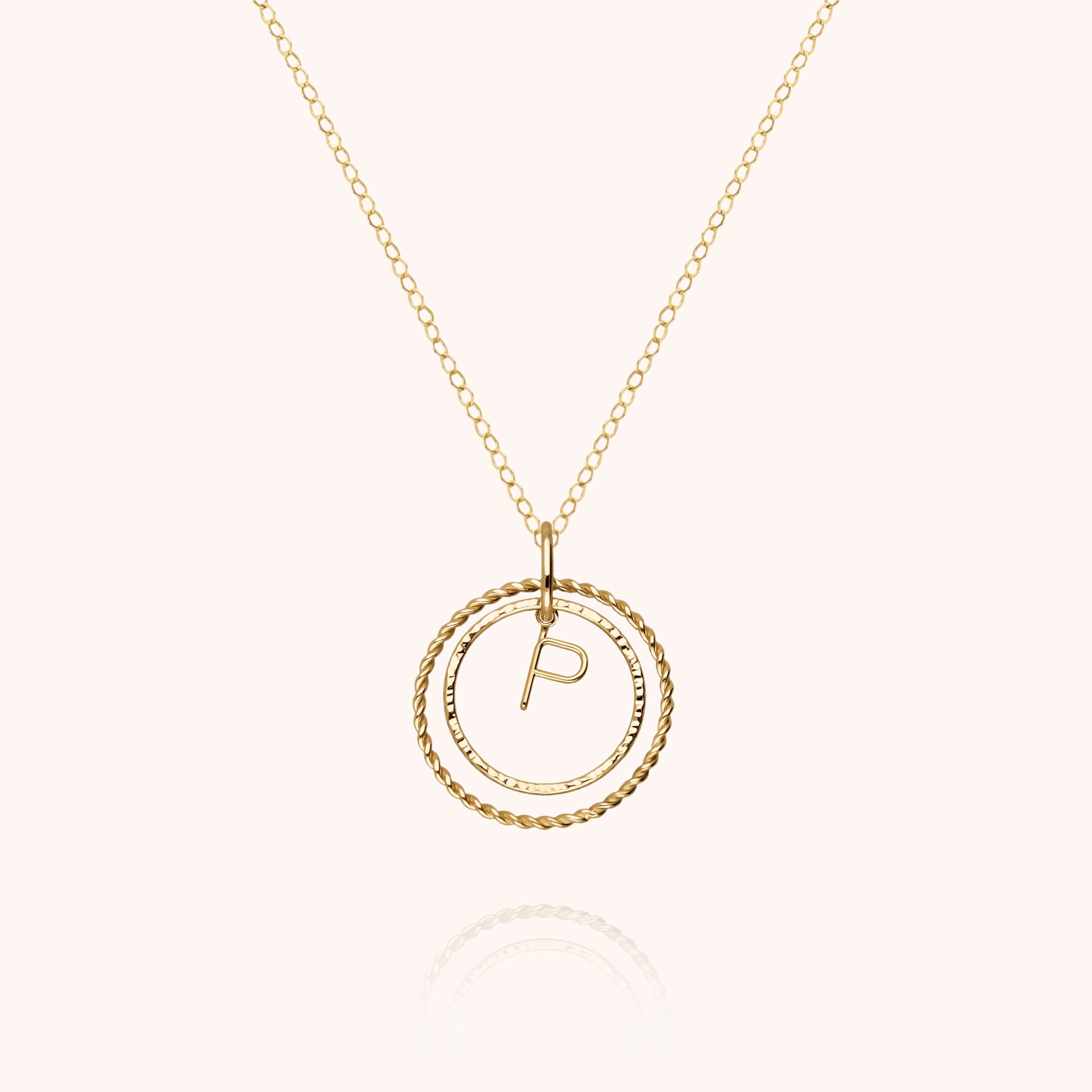 Collier Médaille Initiale en or jaune 18K — collier personnalisable Atelier Paulin