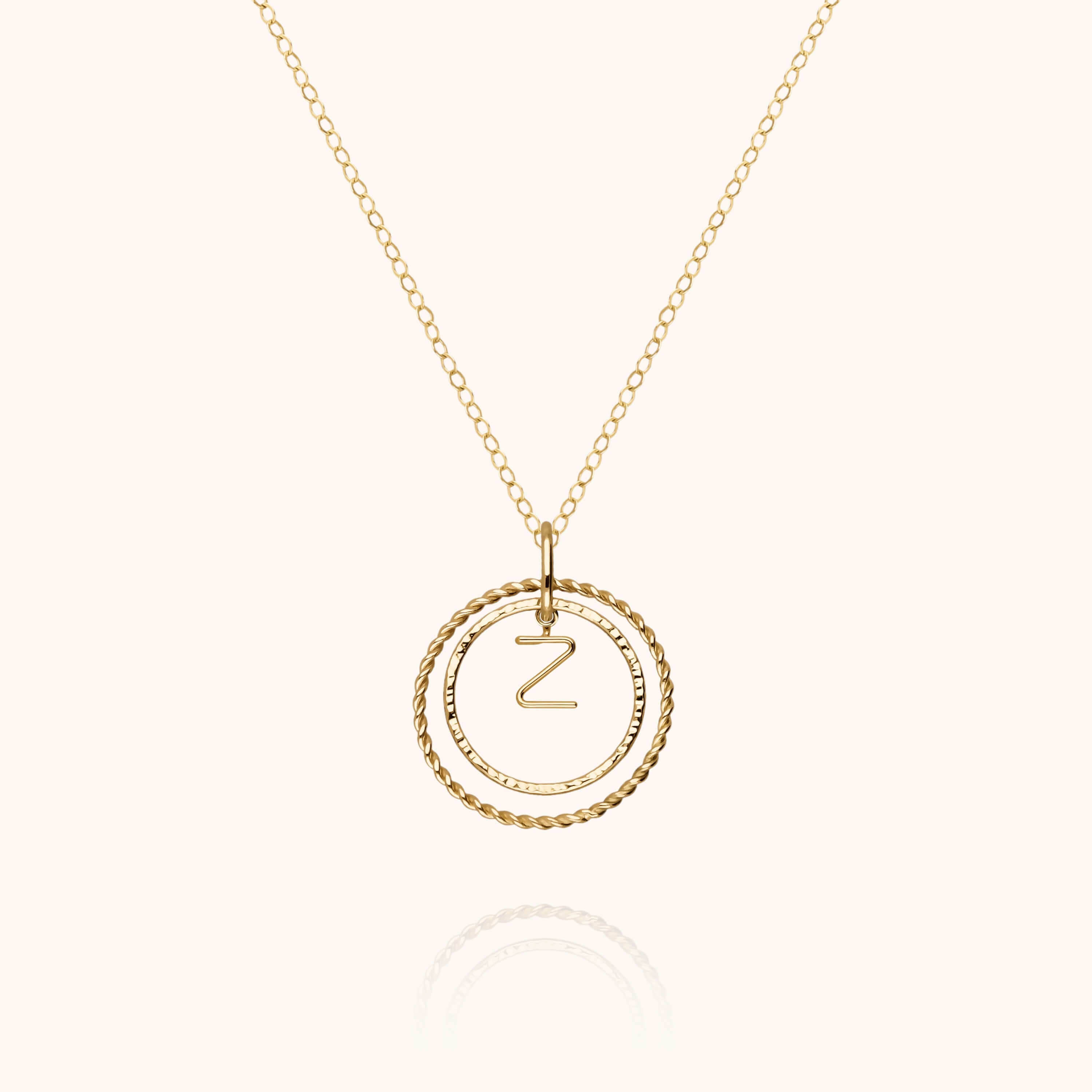 Collier Médaille Initiale en or jaune 18K — collier personnalisable Atelier Paulin