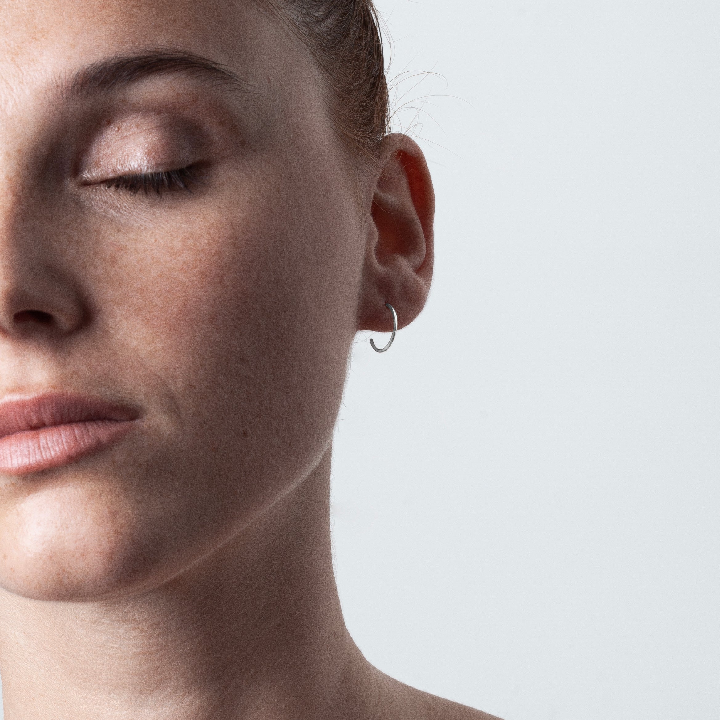 Boucles d'Oreilles Mini Créoles Éos - argent