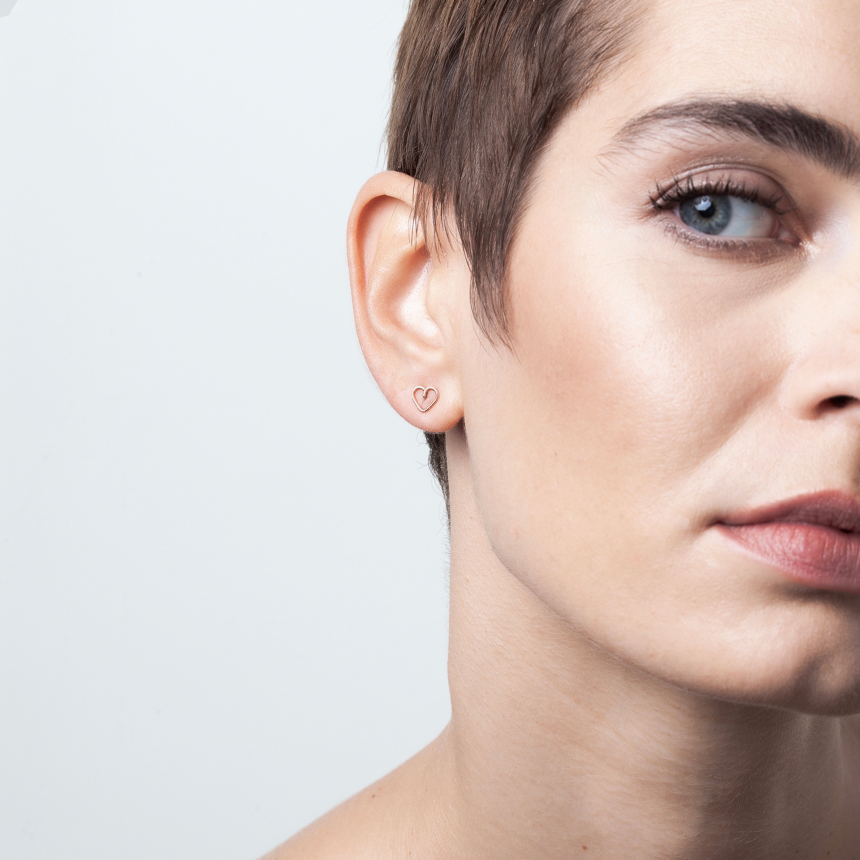 Puce Coeur Individuelle — bijou artisanal boucles d'oreilles livraison express