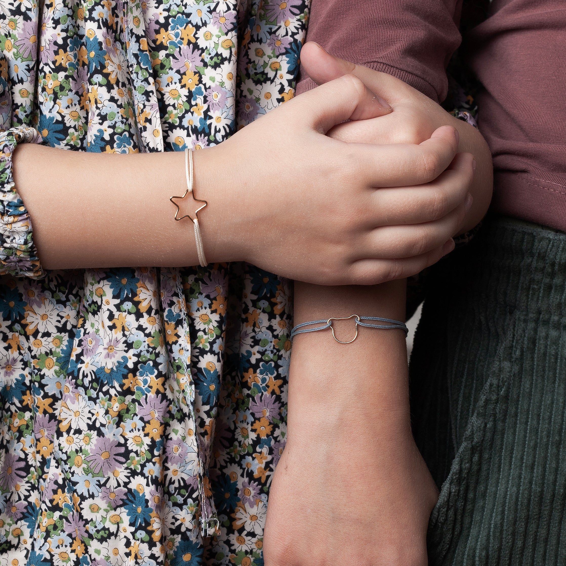 Bracelet Cordon Enfant Petite Étoile en or jaune 18K — façonné à la main à Paris