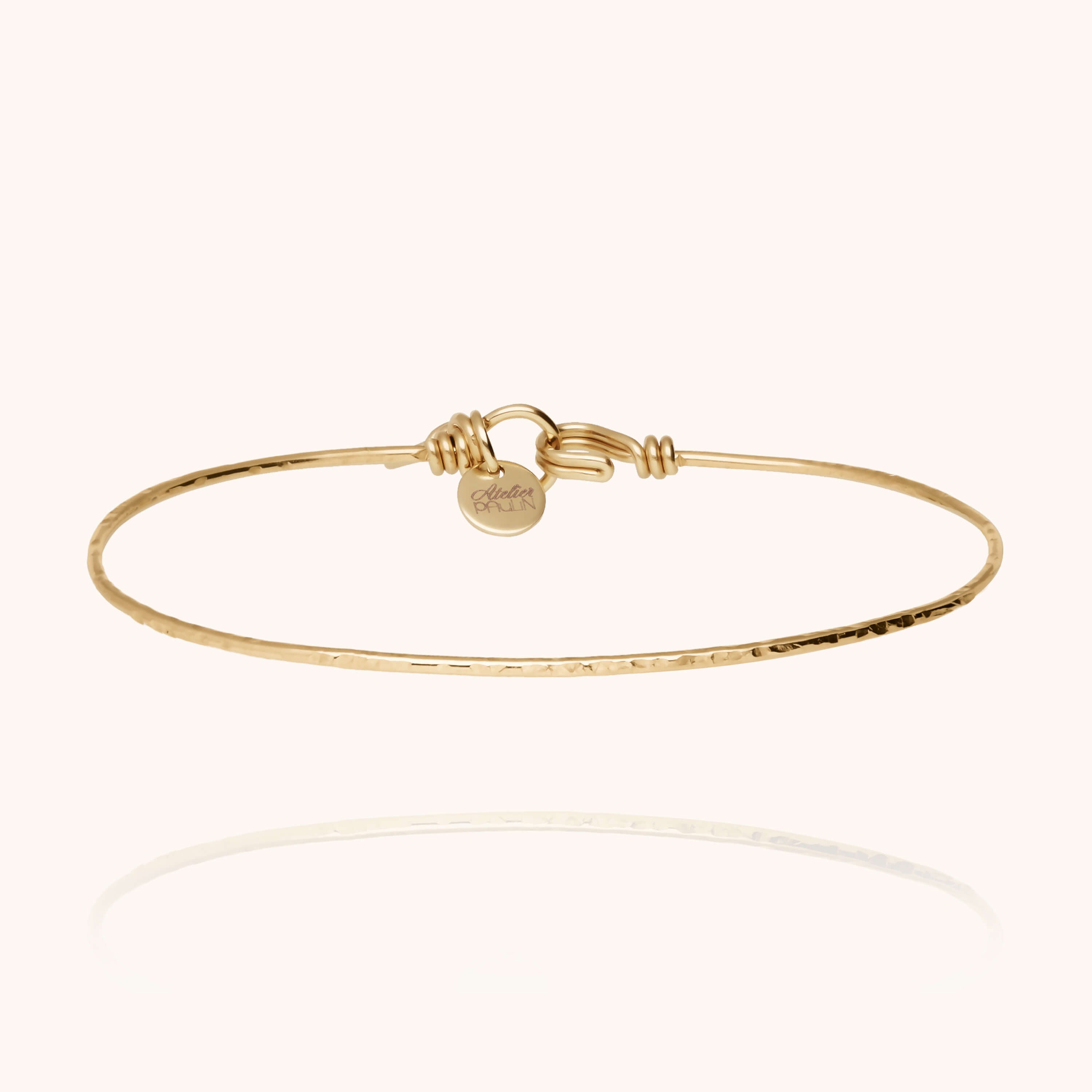 Bracelet Nude Martelé - or jaune laminé initiale gold filled 14k Atelier Paulin