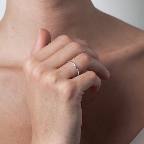 alternate image of Hera Hammered Ring n°3 - 18k white gold