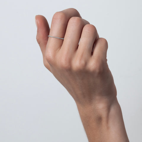 alternate image of Hera Twisted Ring n°2 - 18k white gold