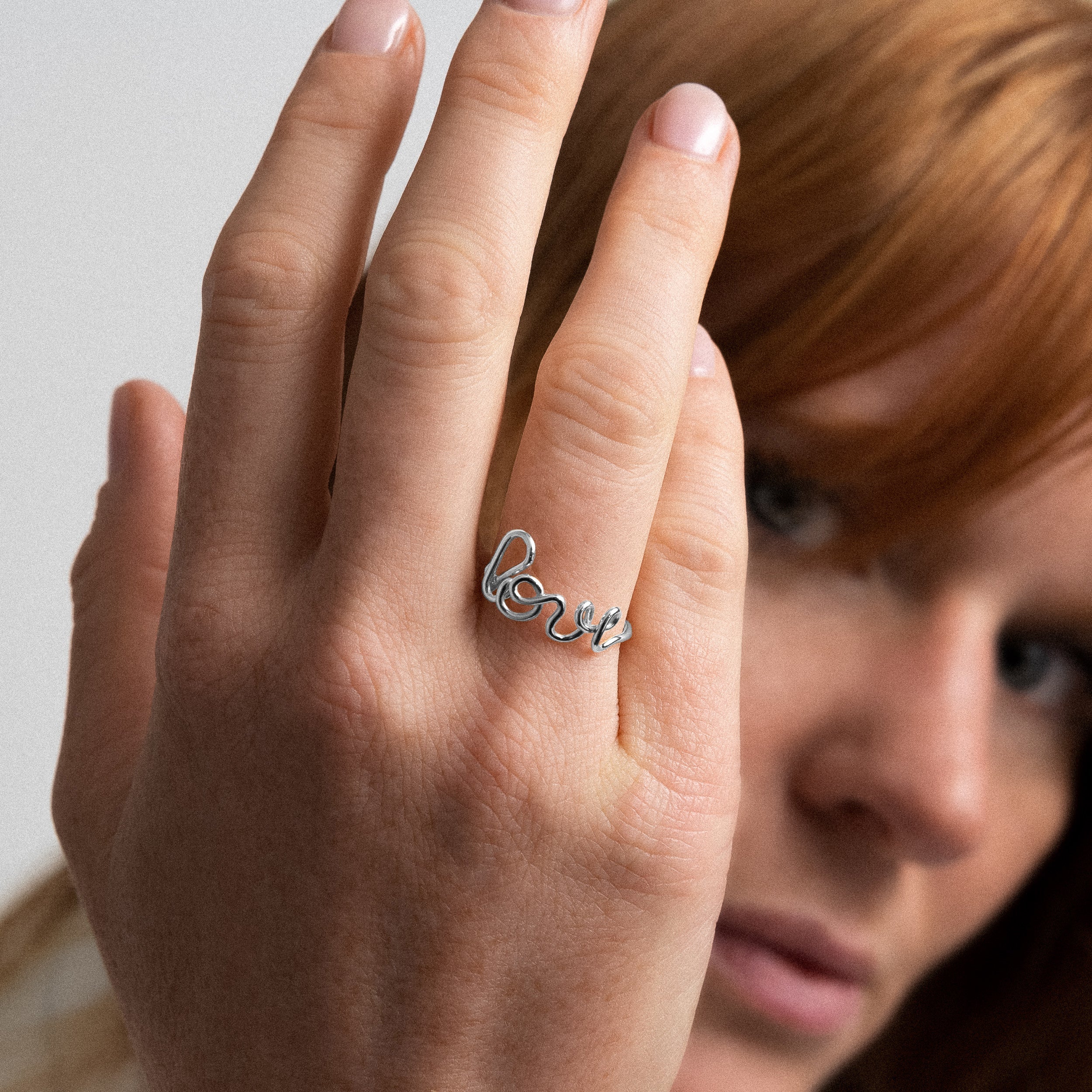 Bague Originale Love — détail façonnage à la main, argent sterling 925