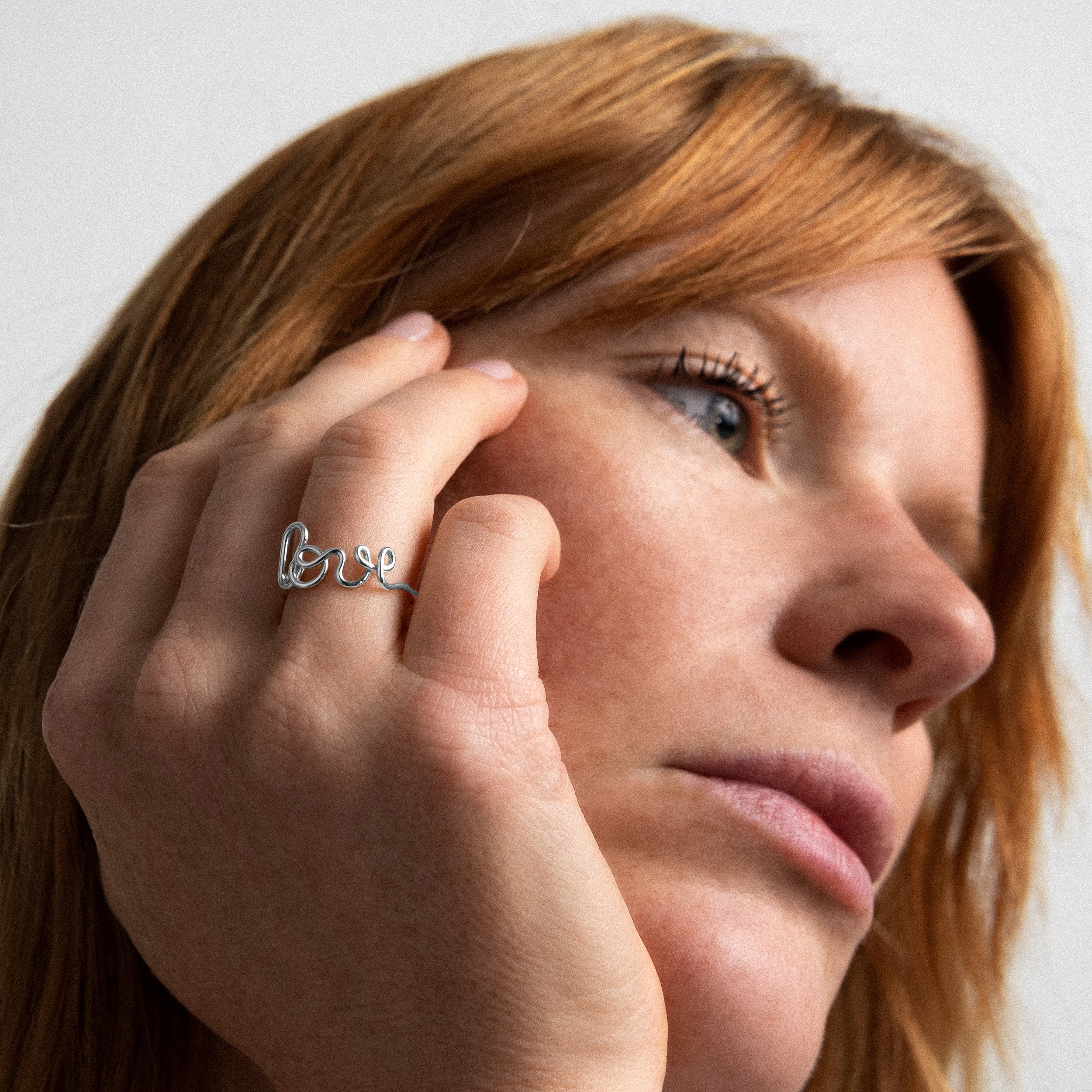 Bague lettre personnalisée argent 925 bijou affirmé fait main Paris
