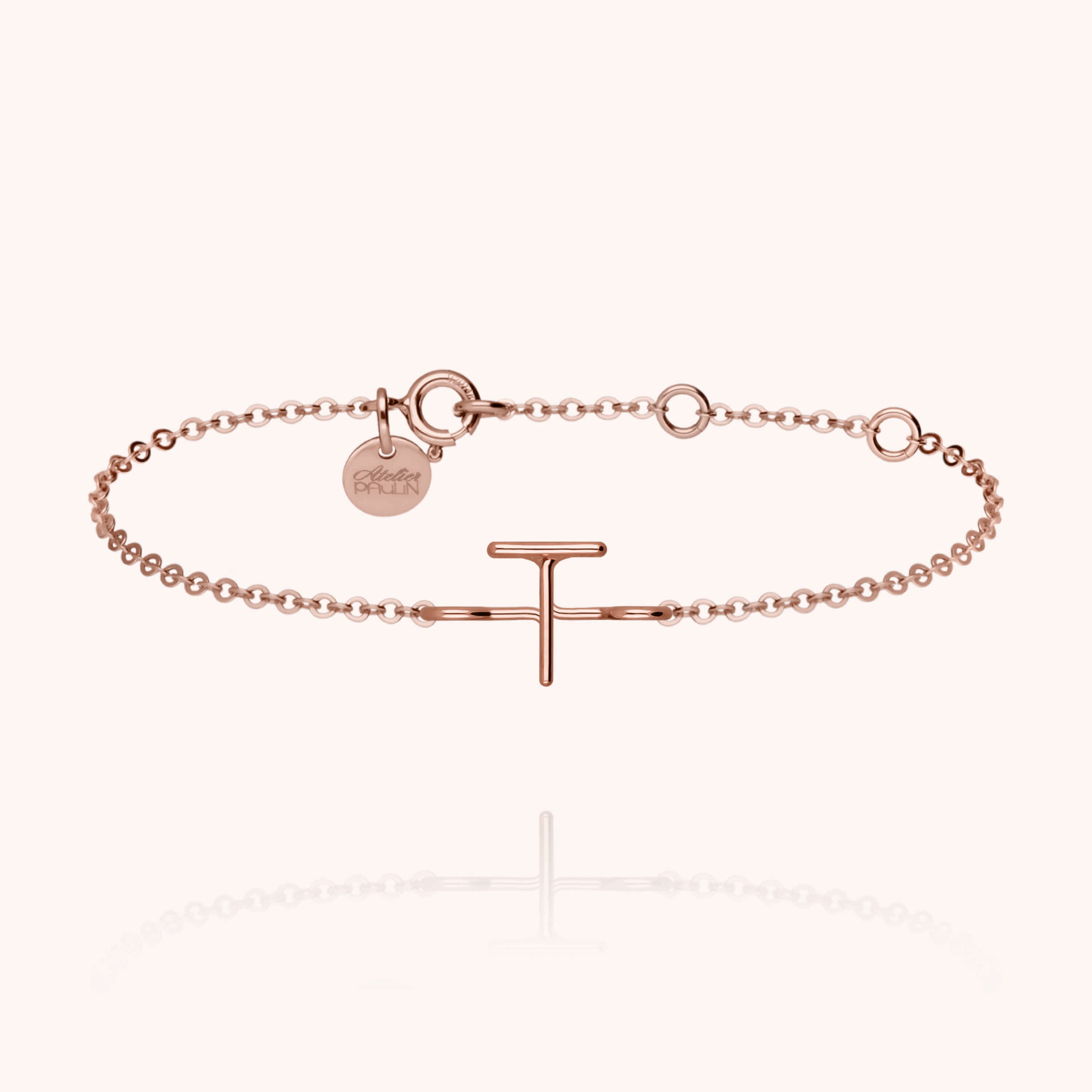 Bracelet Chaîne Initiale porté au poignet — qualité artisanale garantie