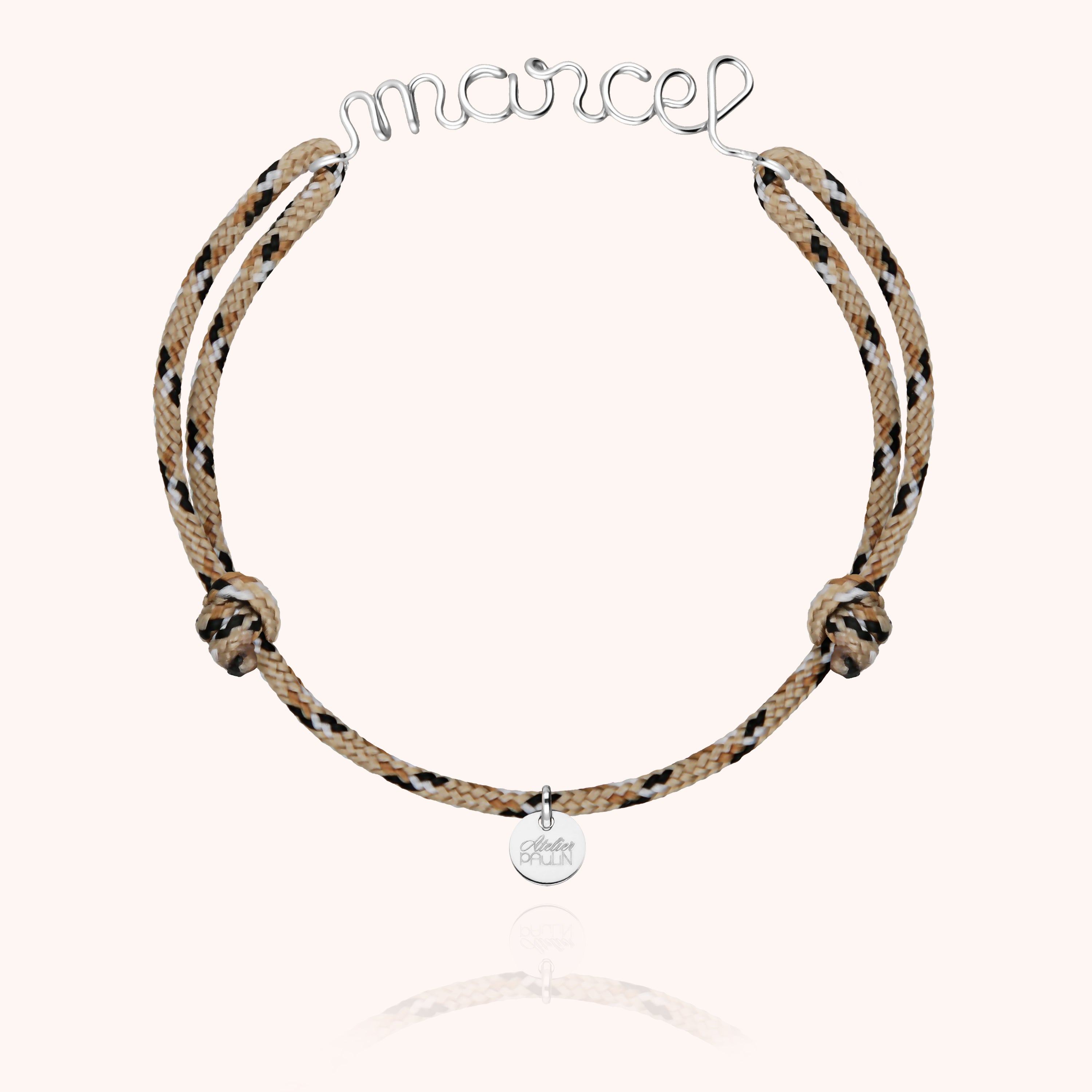 Bracelet cordon lettre personnalisée bijou élégant homme Paris - or blanc 750/1000 - beige