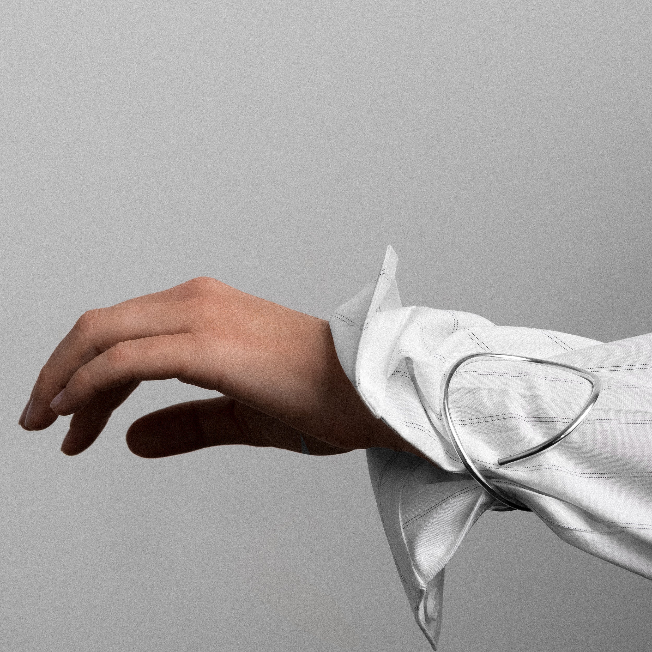 Bracelet Manchette Outline Lettre O - argent