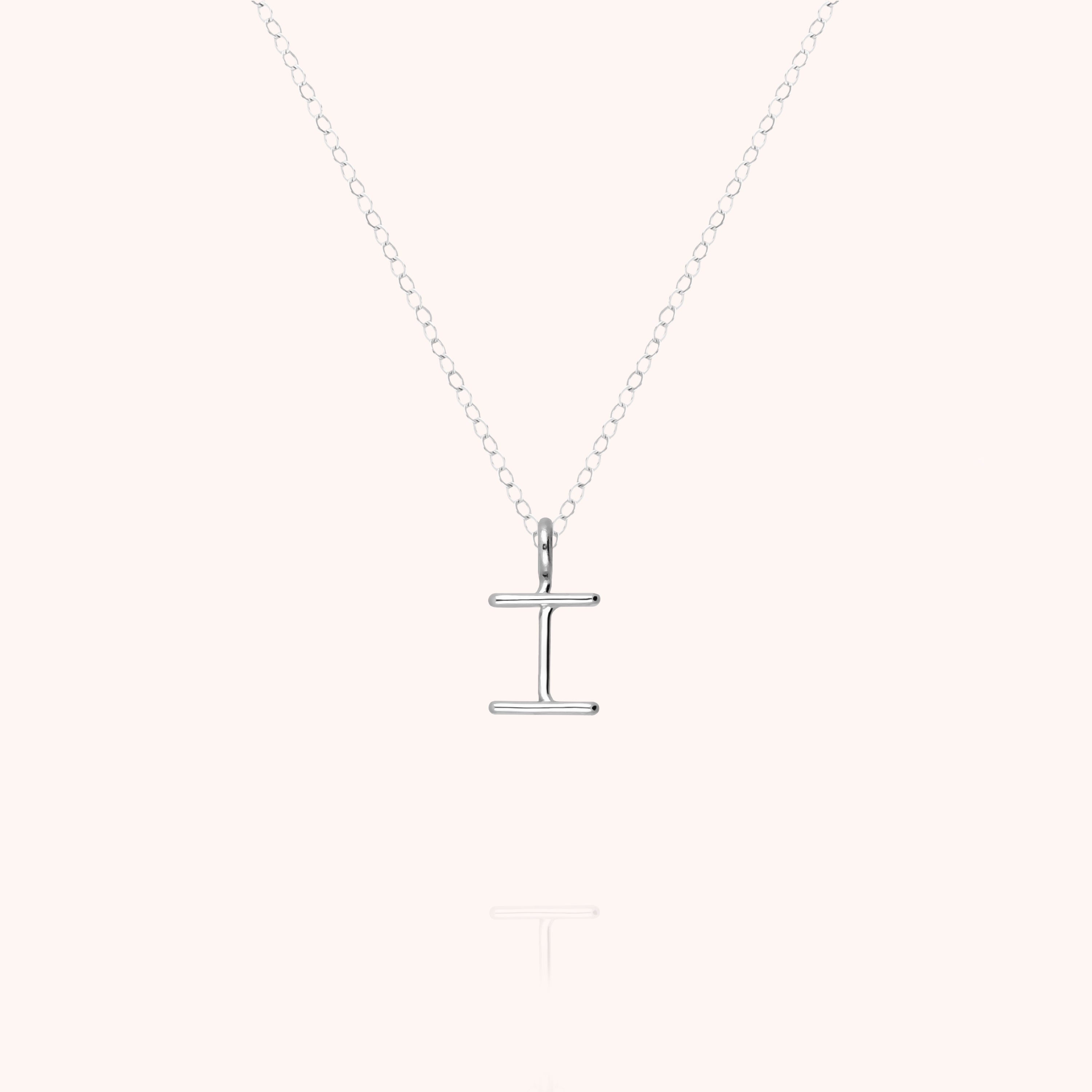 Collier Capital Initiale en or blanc 18K — expédition sécurisée Paris