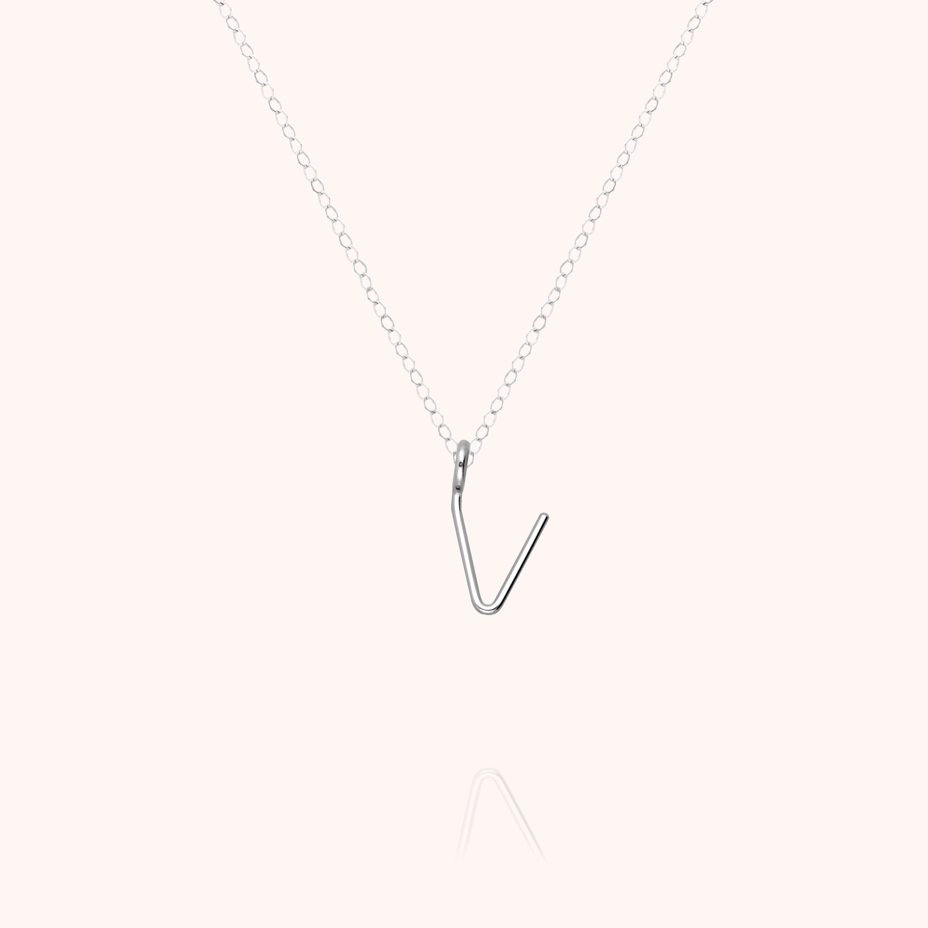 Collier Capital Initiale en or blanc 18K — collier personnalisable Atelier Paulin