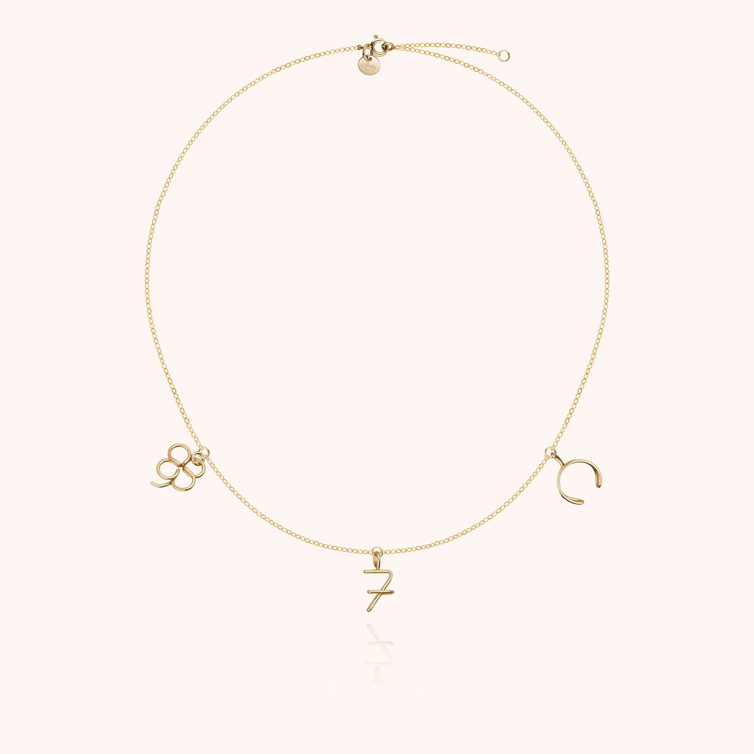 Collier Charms Wish Me Luck — gros plan sur le fermoir