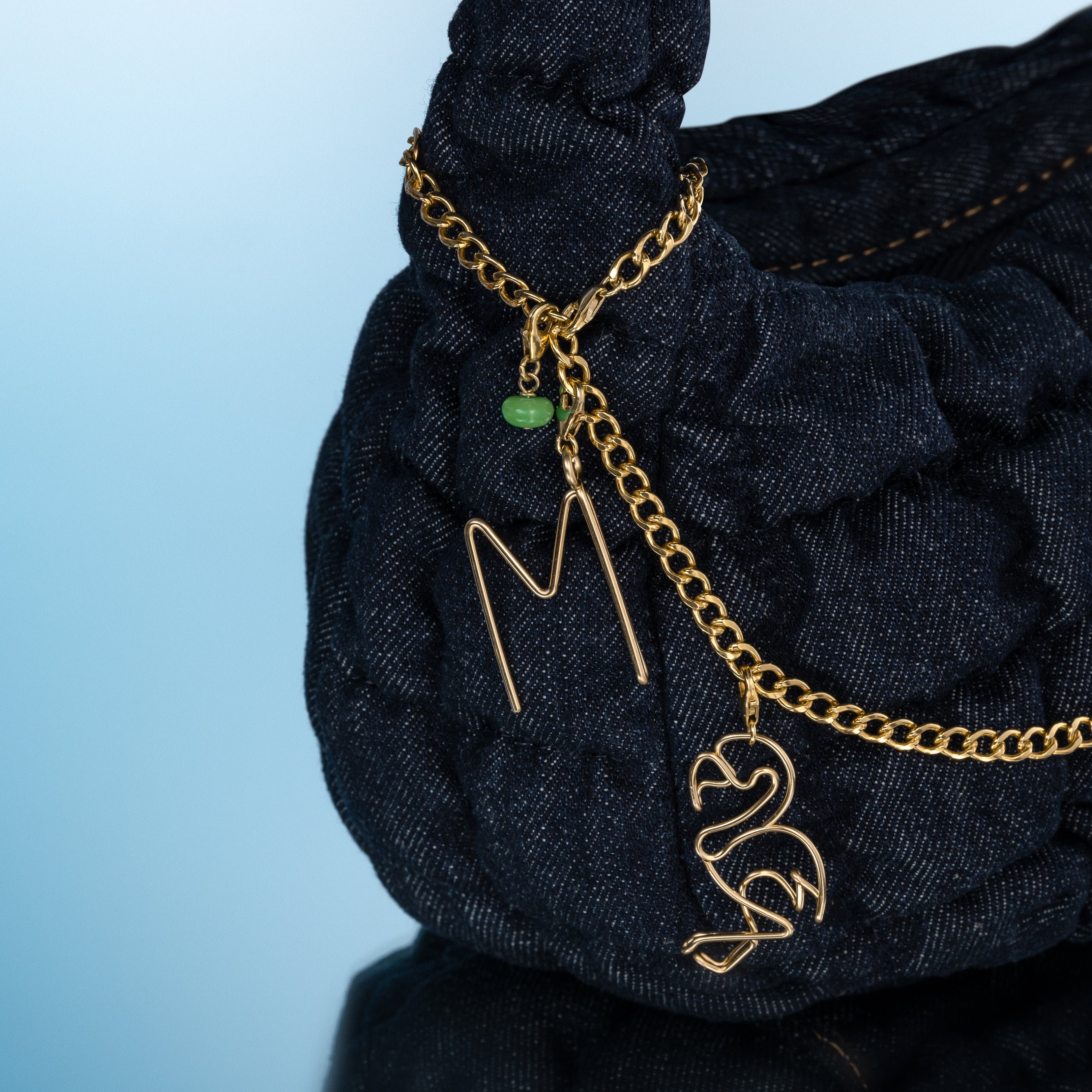 Big Locket Charms Initiale