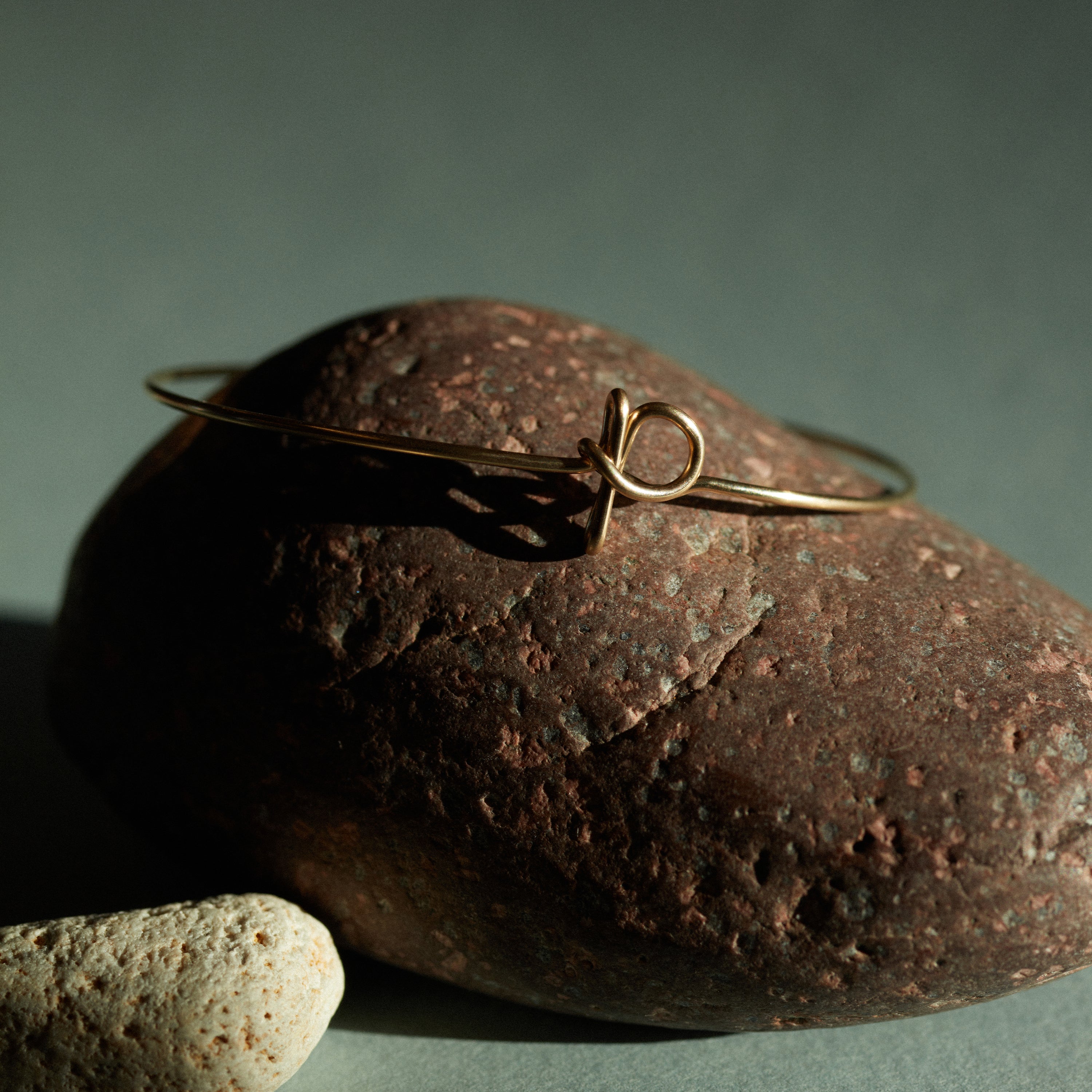 Original Initiale Bangle Bracelet - 14k yellow gold filled